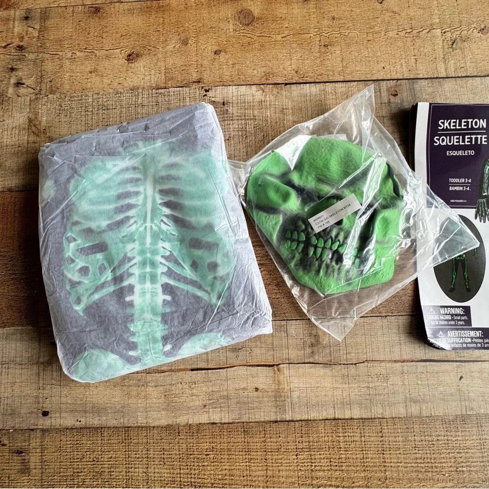 Glow-in-the-Dark Skeleton Costume for Toddles Size 3-4 NEW Unowrn